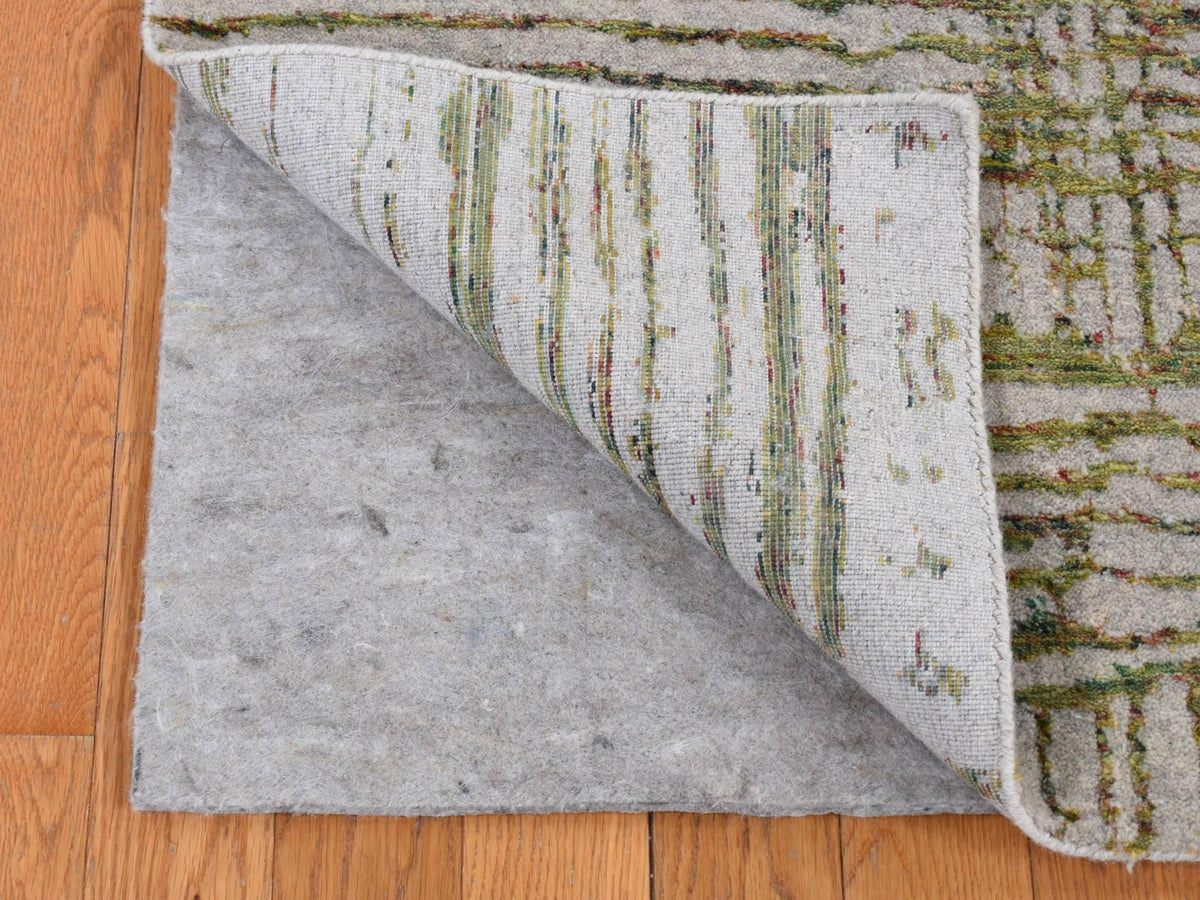 Modern / Contemporary hand-knotted wool/silk rug in Gray, 9'9" x 14'2" — SKU O087580 (view 4)