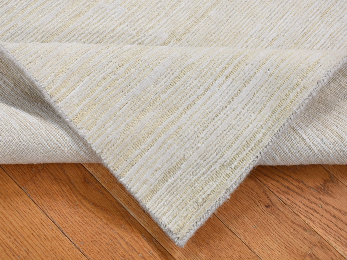 Modern / Contemporary hand-knotted wool/silk rug in Ivory, 3' x 5' — SKU O087604 (view 4)