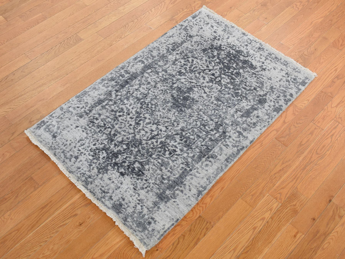 Transitional hand-knotted wool/pure silk rug in Gray, 3' x 4'10" — SKU O087605 (view 2)