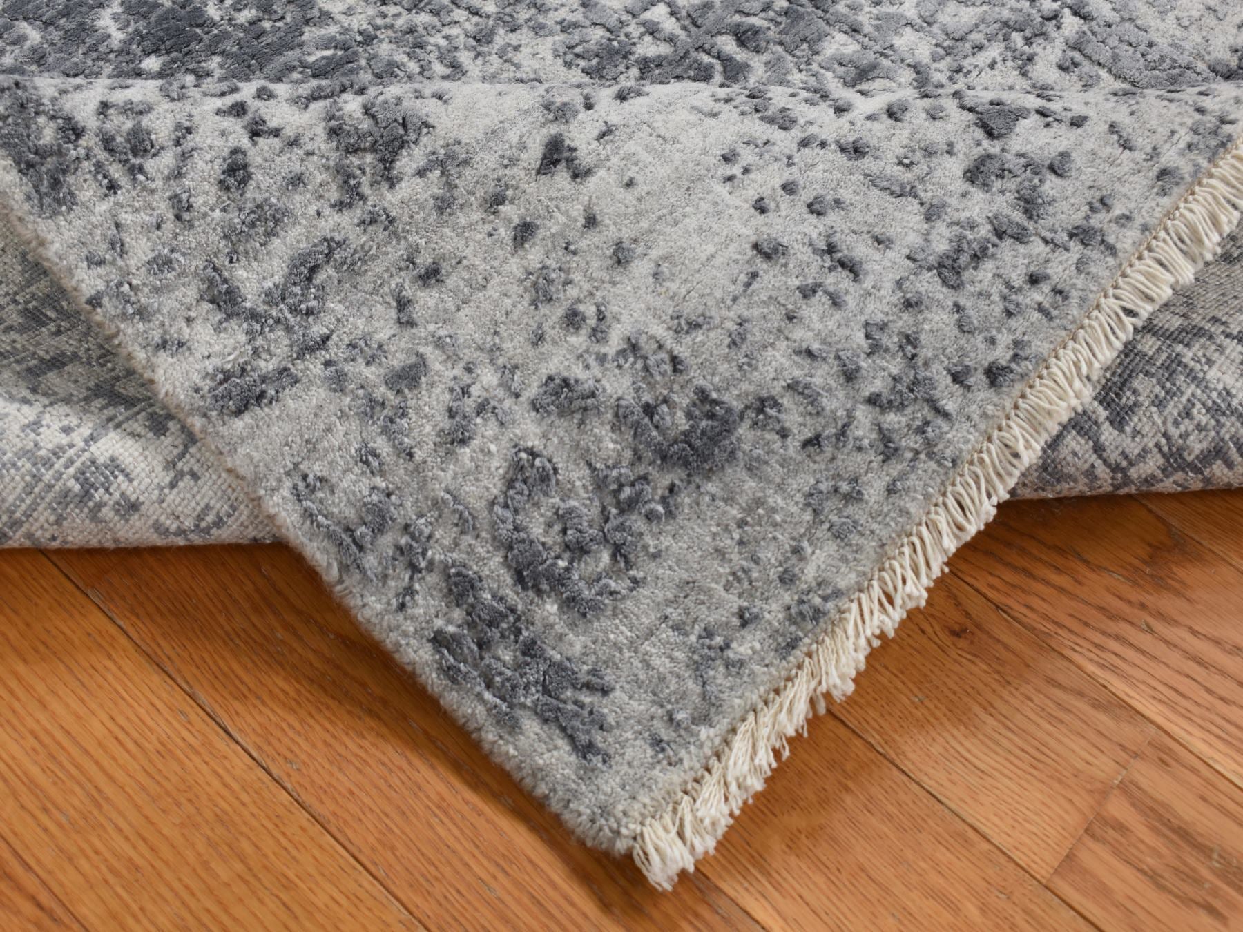 Transitional hand-knotted wool/pure silk rug in Gray, 3' x 4'10" — SKU O087605 (view 4)