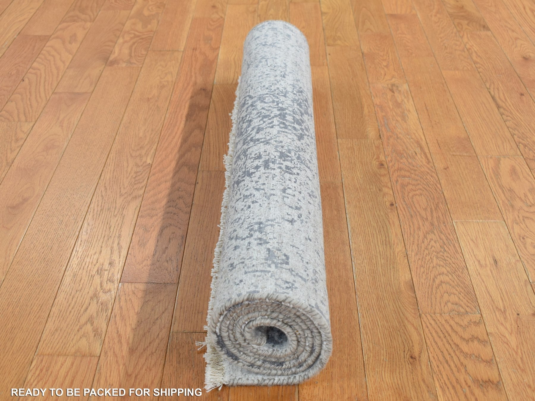 Transitional hand-knotted wool/pure silk rug in Gray, 3' x 4'10" — SKU O087605 (view 7)
