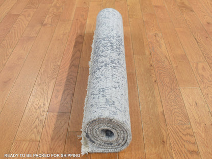 Transitional hand-knotted wool/pure silk rug in Gray, 3' x 4'10" — SKU O087605 (view 7)