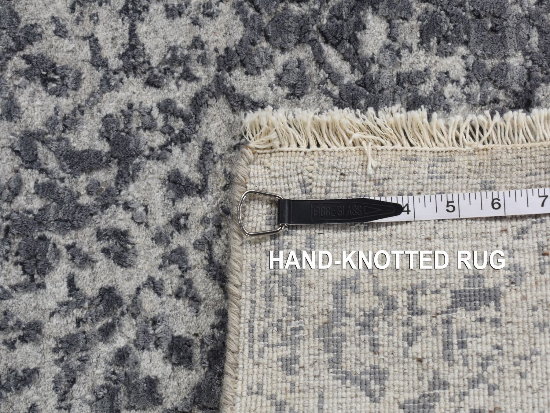 Transitional hand-knotted wool/pure silk rug in Gray, 3' x 4'10" — SKU O087605 (view 8)