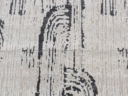 Modern / Contemporary hand-knotted wool/pure silk rug in Gray, 3' x 5'6" — SKU O087609 (view 6)