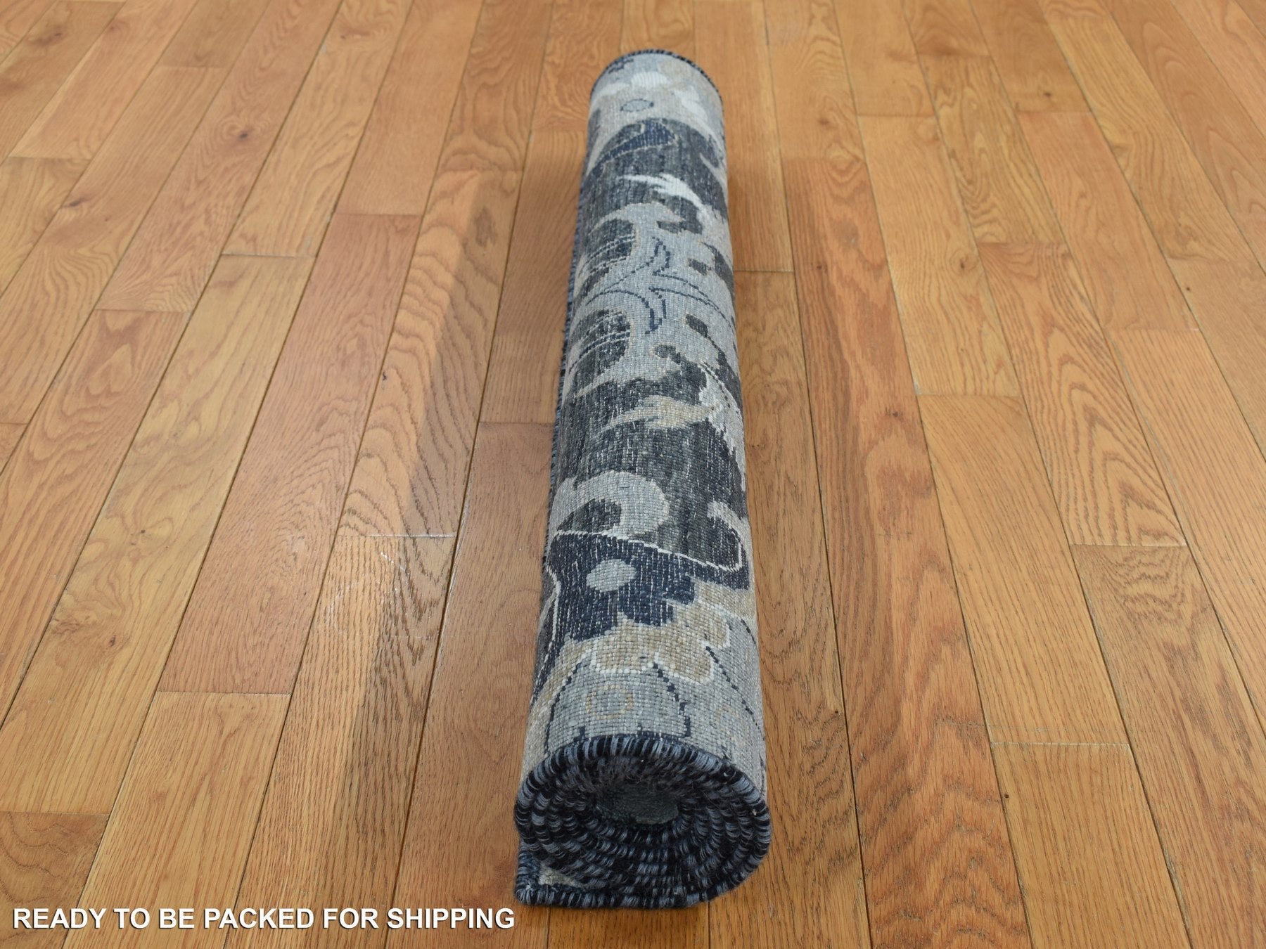 Modern / Contemporary hand-knotted wool/silk rug in Gray, 3' x 5' — SKU O087612 (view 7)