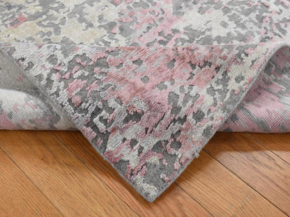 Modern / Contemporary hand-knotted wool/silk rug in Pink, 3' x 4'9" — SKU O087614 (view 4)
