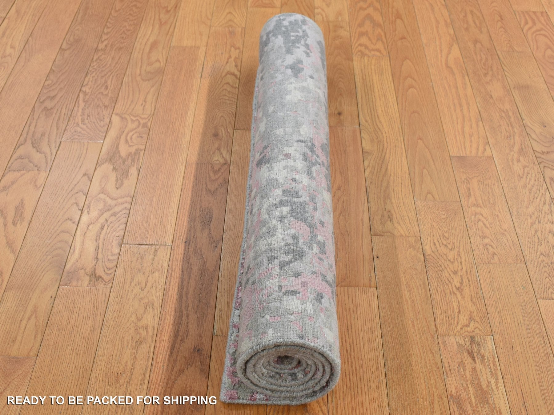 Modern / Contemporary hand-knotted wool/silk rug in Pink, 3' x 4'9" — SKU O087614 (view 7)