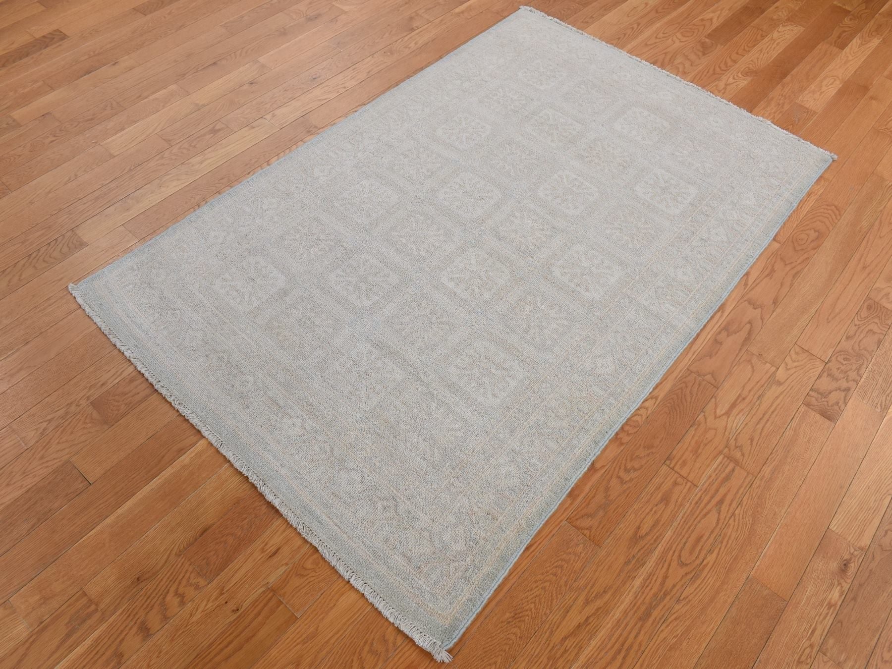 Khotan Khotan hand-knotted wool rug in Beige & Cream Color, 4' x 6' — SKU O087616 (view 2)