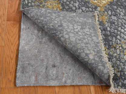Transitional hand-knotted wool/pure silk runner in Gray, 3' x 8' — SKU O087627 (view 4)