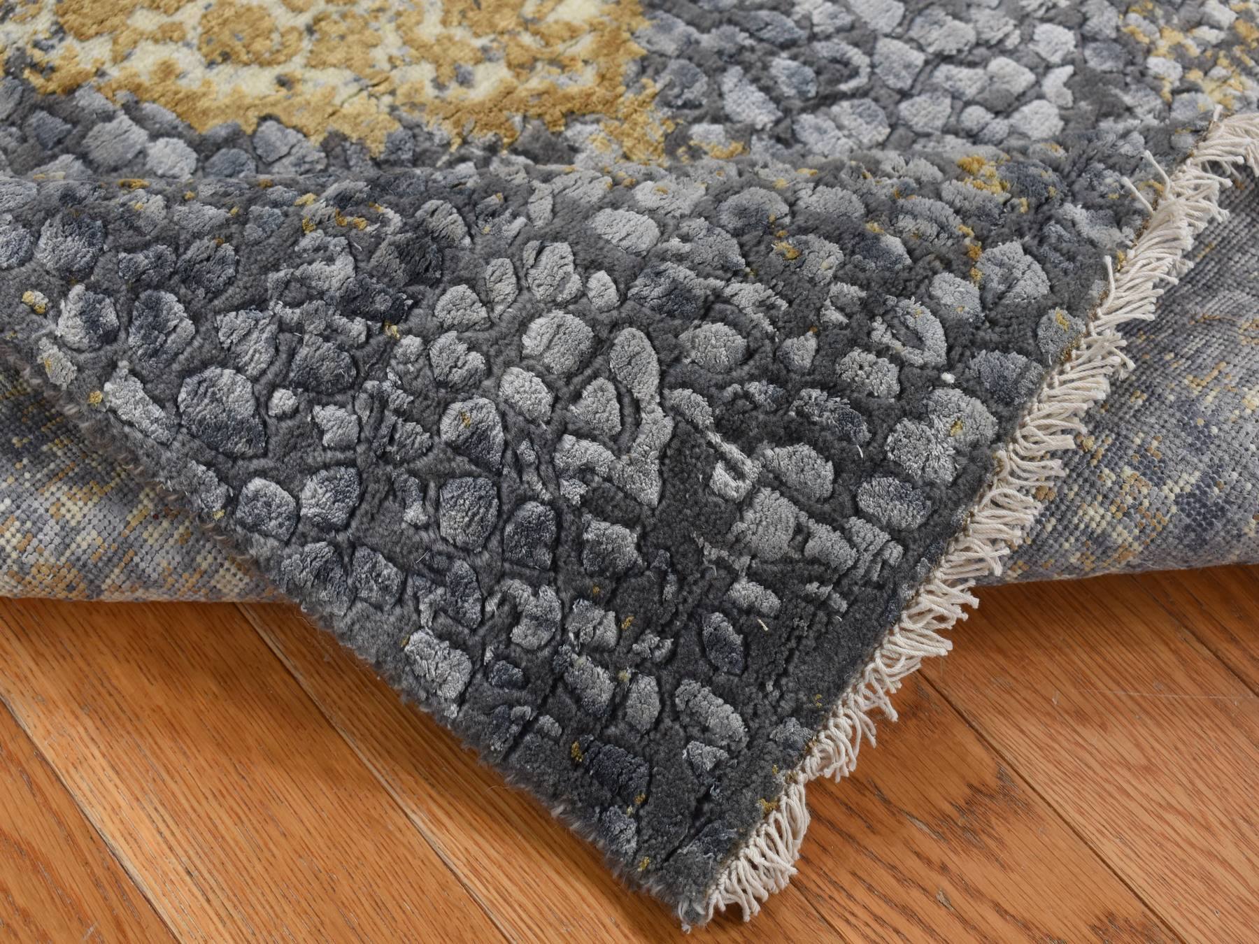 Transitional hand-knotted wool/pure silk runner in Gray, 3' x 8' — SKU O087627 (view 5)