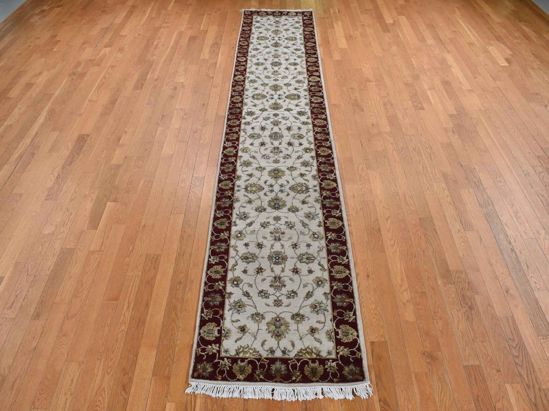 Rajasthan Rajasthan hand-knotted wool/silk runner in Ivory & Red, 2'8" x 14'1" — SKU O087628 (view 2)