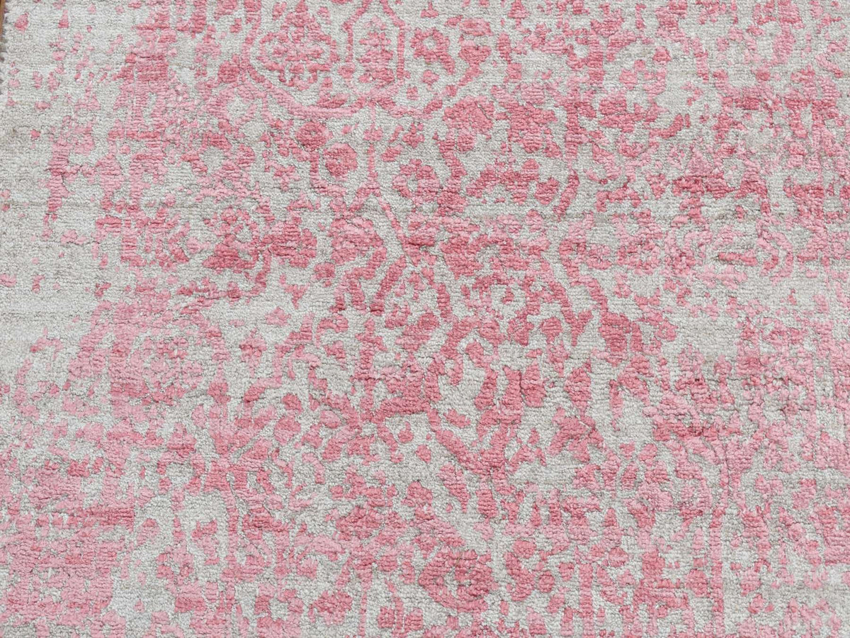 Transitional hand-knotted wool/pure silk runner in Pink, 2'5" x 15'7" — SKU O087631 (view 7)