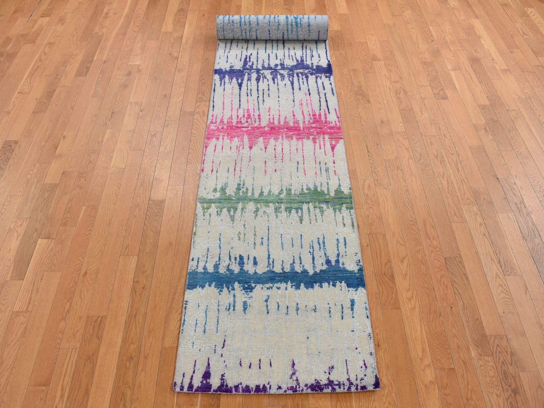 Modern / Contemporary hand-knotted wool/silk runner in Ivory, 2'7" x 14' — SKU O087636 (view 2)