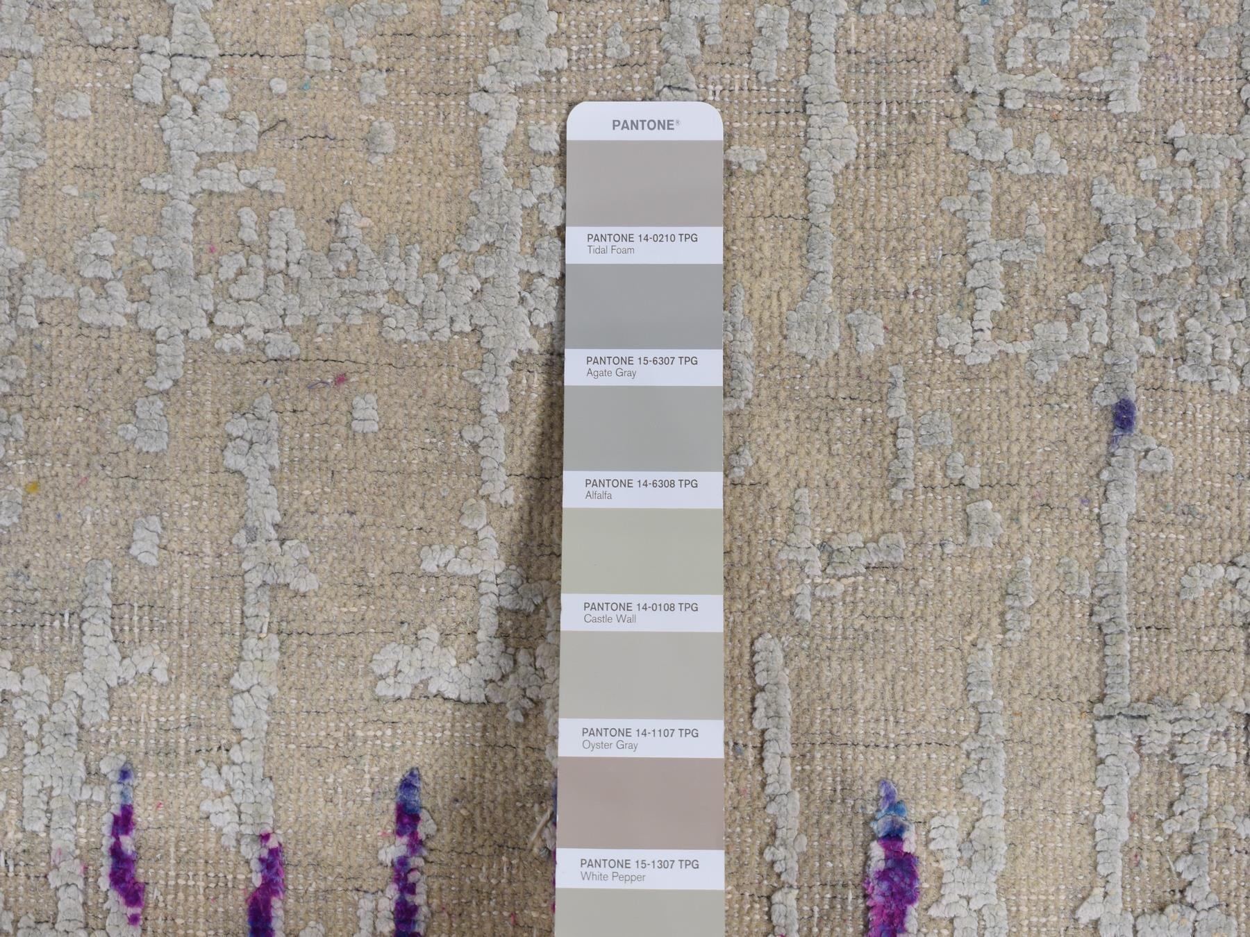 Modern / Contemporary hand-knotted wool/silk runner in Ivory, 2'7" x 14' — SKU O087636 (view 6)