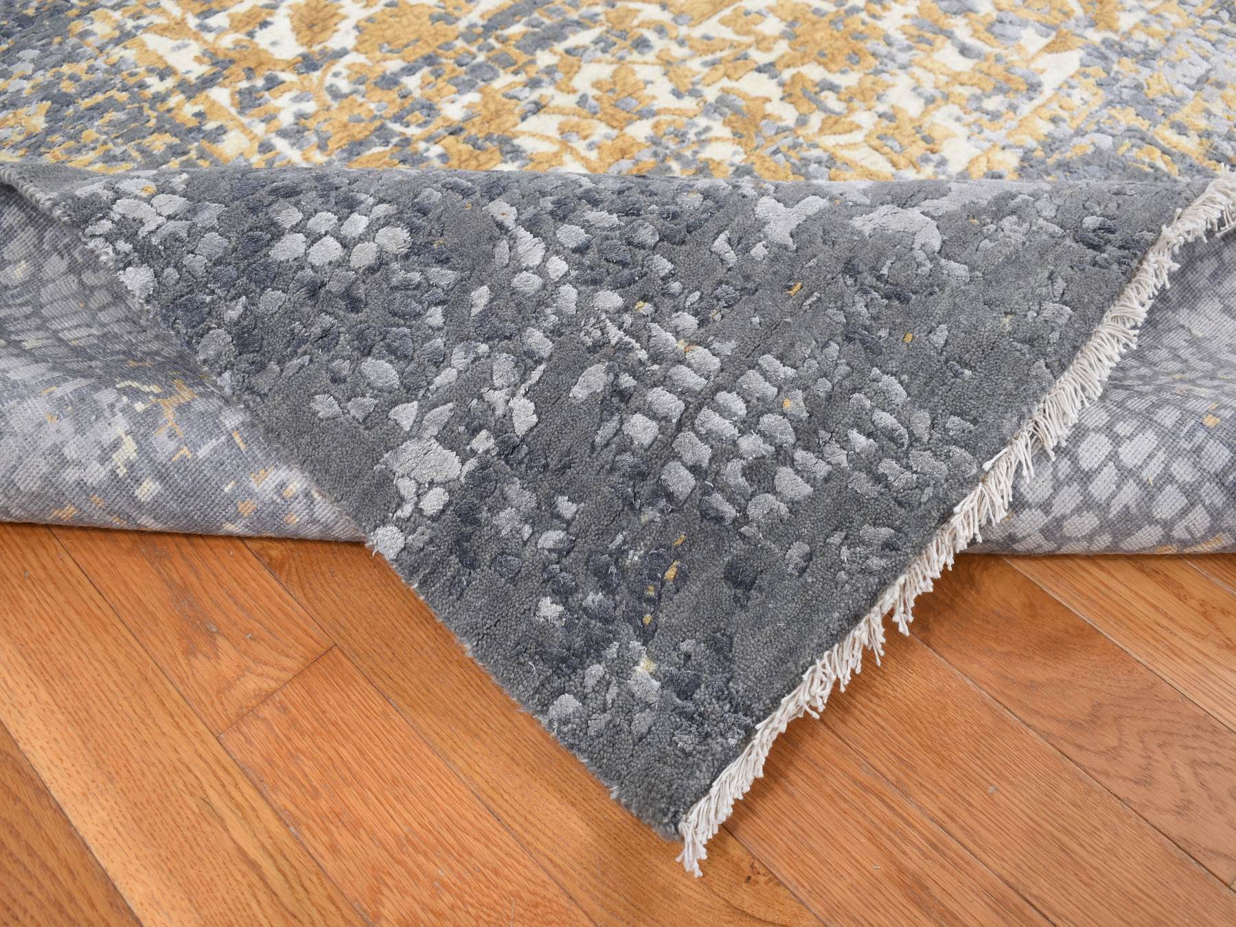 Transitional hand-knotted wool/silk rug in Gray, 12' x 15'1" — SKU O087645 (view 5)