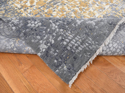 Transitional hand-knotted wool/silk rug in Gray, 12' x 15'1" — SKU O087645 (view 5)