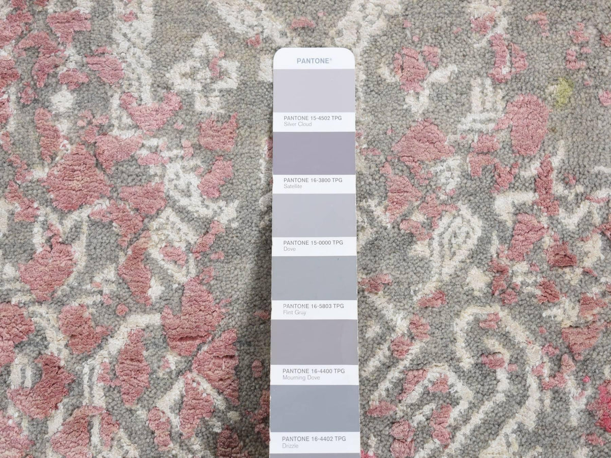 Modern / Contemporary hand-knotted silk rug in Gray, 12' x 15' — SKU O087647 (view 7)