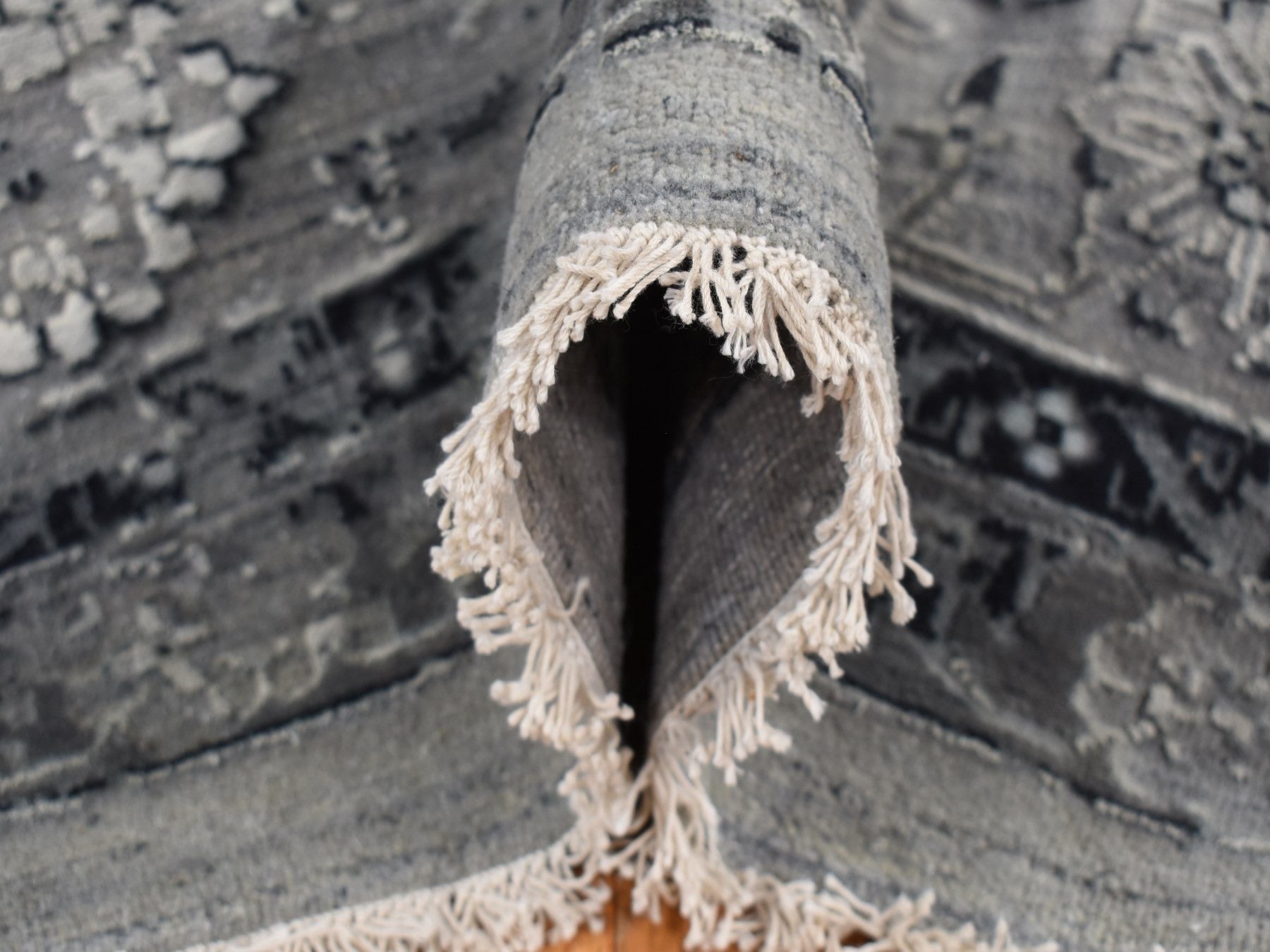 Transitional hand-knotted wool/silk rug in Gray, 12' x 15'5" — SKU O087648 (view 6)