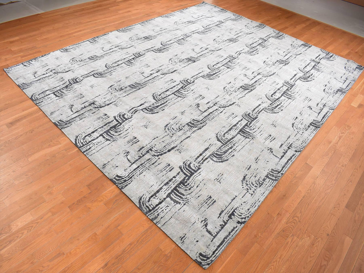 Wool / Silk hand-knotted wool/silk rug in Gray, 11'9" x 14'10" — SKU O087662 (view 3)