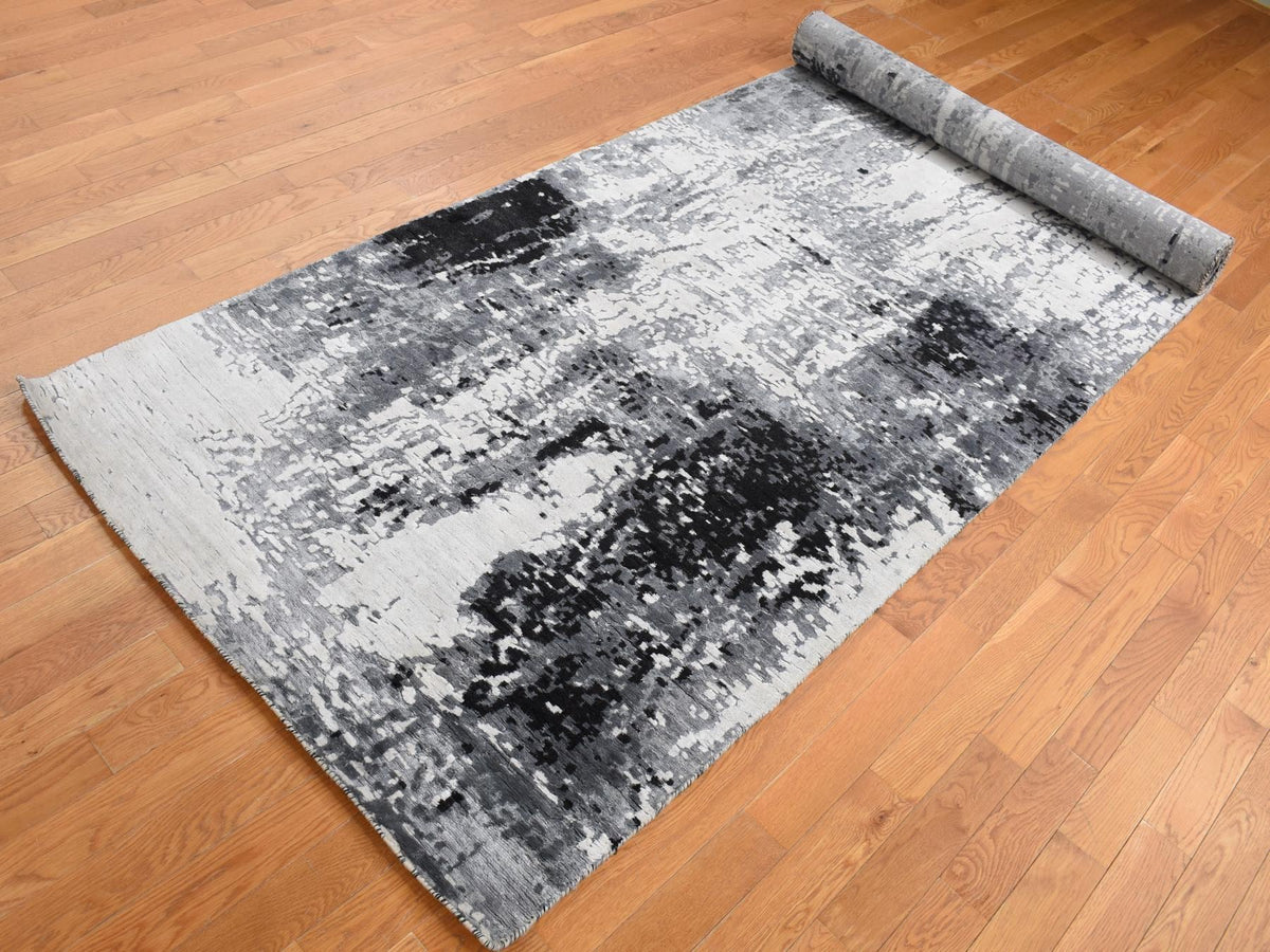 Modern / Contemporary hand-knotted wool/silk runner in Gray, 4'2" x 13'1" — SKU O087680 (view 3)