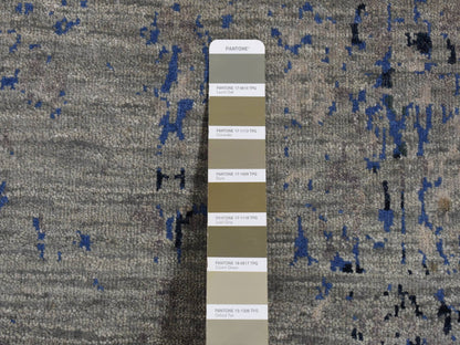 Modern / Contemporary hand-knotted wool/silk rug in Gray, 3'1" x 5' — SKU O087682 (view 6)