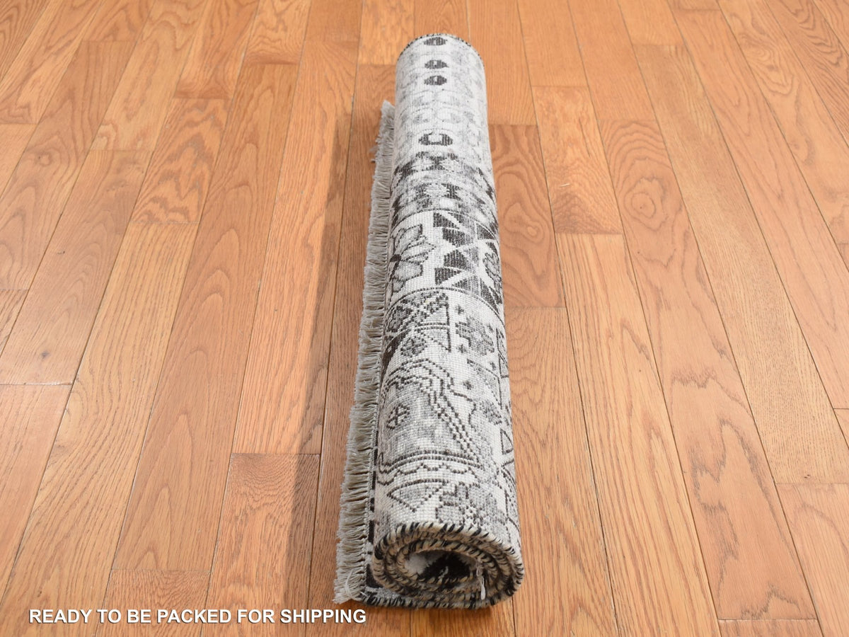 Mamluk Mamluk hand-knotted wool rug in Gray, 2'8" x 3' — SKU O087686 (view 8)