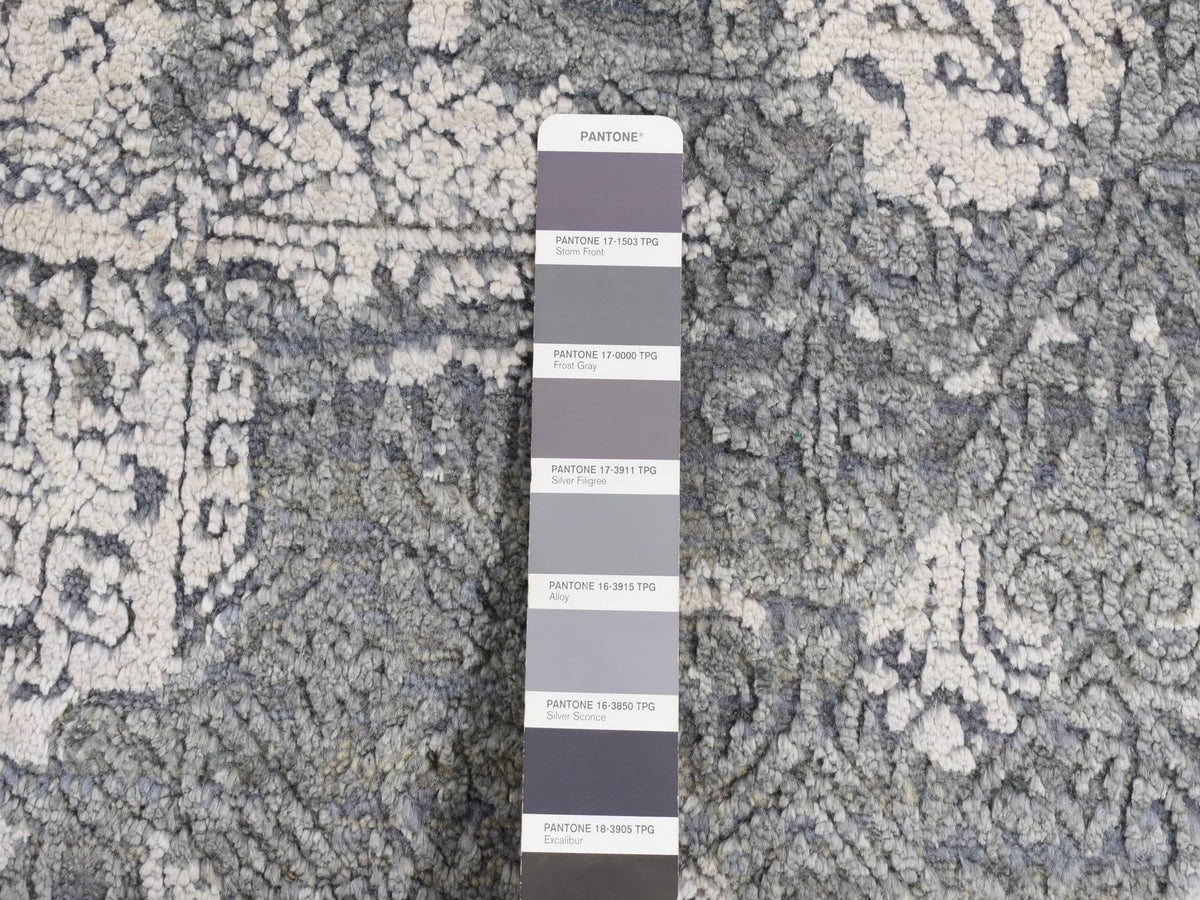 Transitional hand-knotted wool/pure silk rug in Gray, 7'10" x 10' — SKU O087698 (view 7)