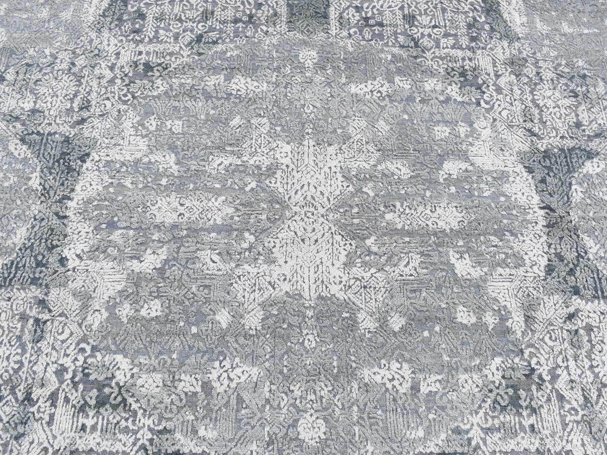 Transitional hand-knotted wool/pure silk rug in Gray, 7'10" x 10' — SKU O087698 (view 8)