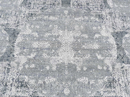 Transitional hand-knotted wool/pure silk rug in Gray, 7'10" x 10' — SKU O087698 (view 8)