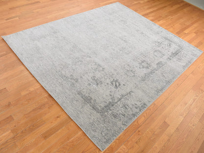 Tabriz Transitional hand-knotted wool/silk rug in Gray, 8' x 10' — SKU O087699 (view 3)
