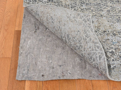 Modern / Contemporary hand-knotted wool/silk rug in Gray, 9' x 12'3" — SKU O087703 (view 4)