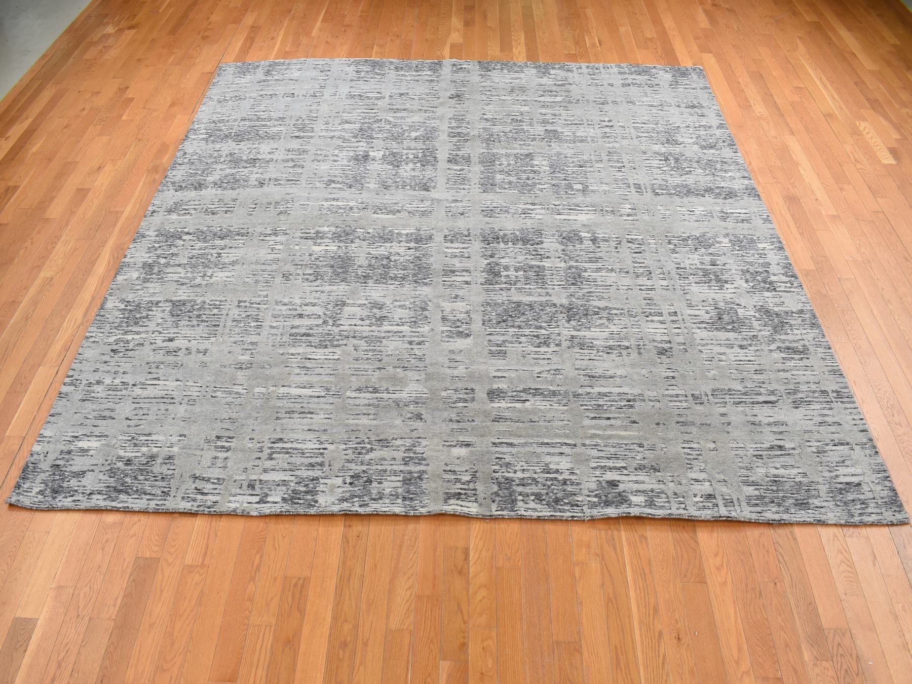 Modern / Contemporary hand-knotted wool rug in Gray, 10'1" x 10'1" — SKU O087705 (view 2)