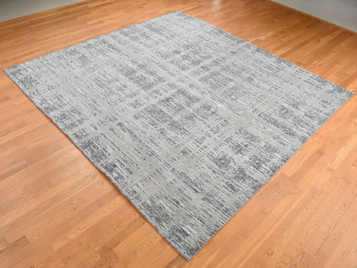 Modern / Contemporary hand-knotted wool rug in Gray, 10'1" x 10'1" — SKU O087705 (view 3)