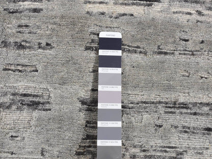 Modern / Contemporary hand-knotted wool rug in Gray, 10'1" x 10'1" — SKU O087705 (view 7)