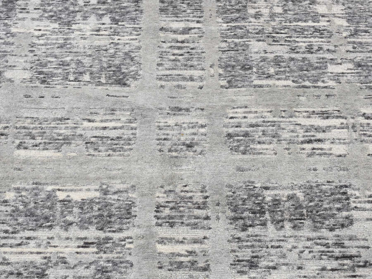 Modern / Contemporary hand-knotted wool rug in Gray, 10'1" x 10'1" — SKU O087705 (view 8)