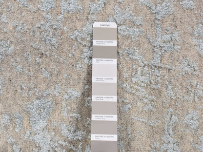 Transitional hand-knotted wool rug in Gray, 6' x 6' — SKU O087713 (view 5)