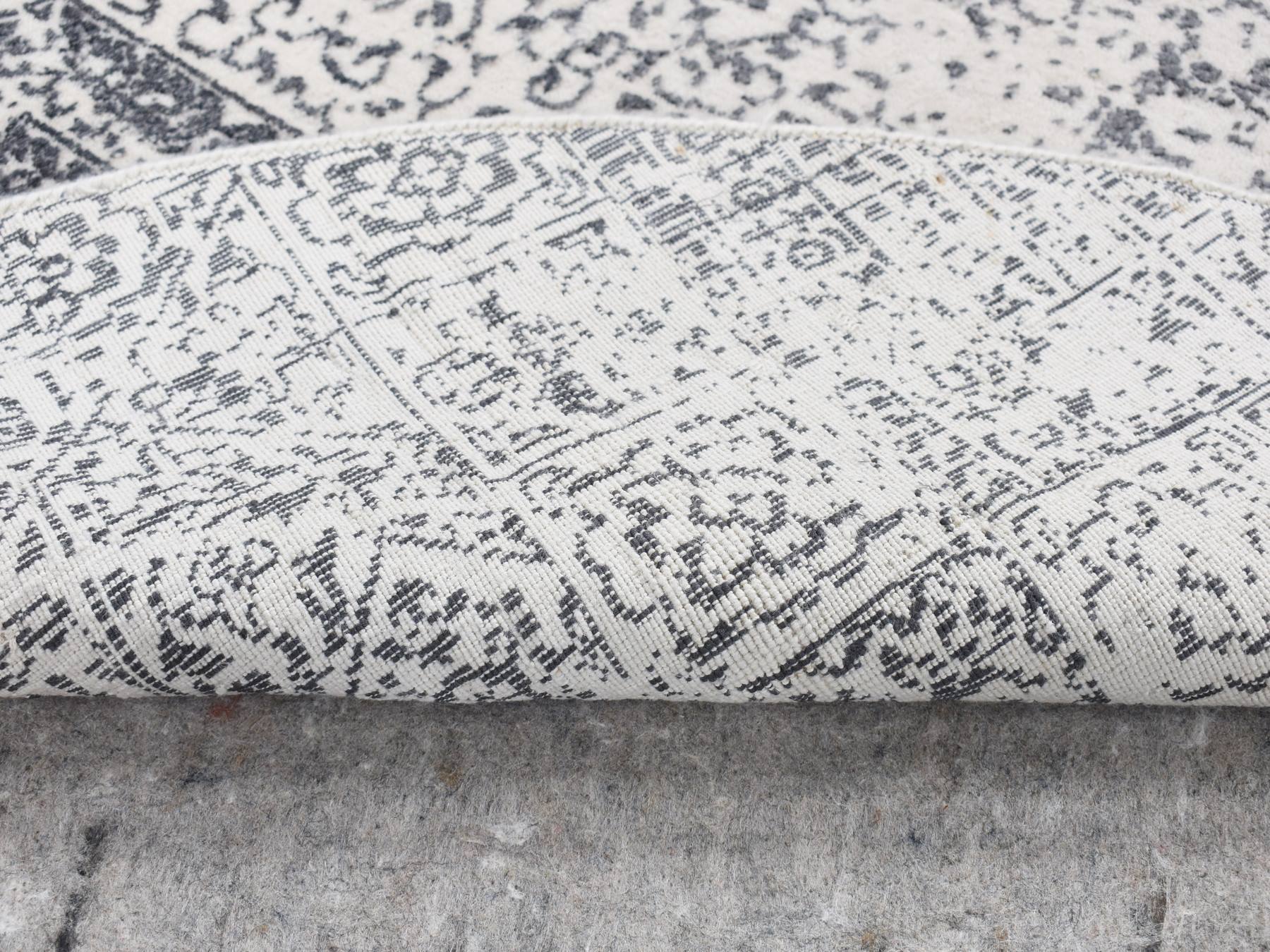 Mamluk Transitional hand-knotted wool rug in Ivory, 6' x 6' — SKU O087714 (view 3)