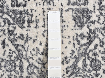 Mamluk Transitional hand-knotted wool rug in Ivory, 6' x 6' — SKU O087715 (view 4)