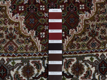 Tabriz Fine Oriental hand-knotted wool runner in Red & Ivory, 2'8" x 6'10" — SKU O087722 (view 5)