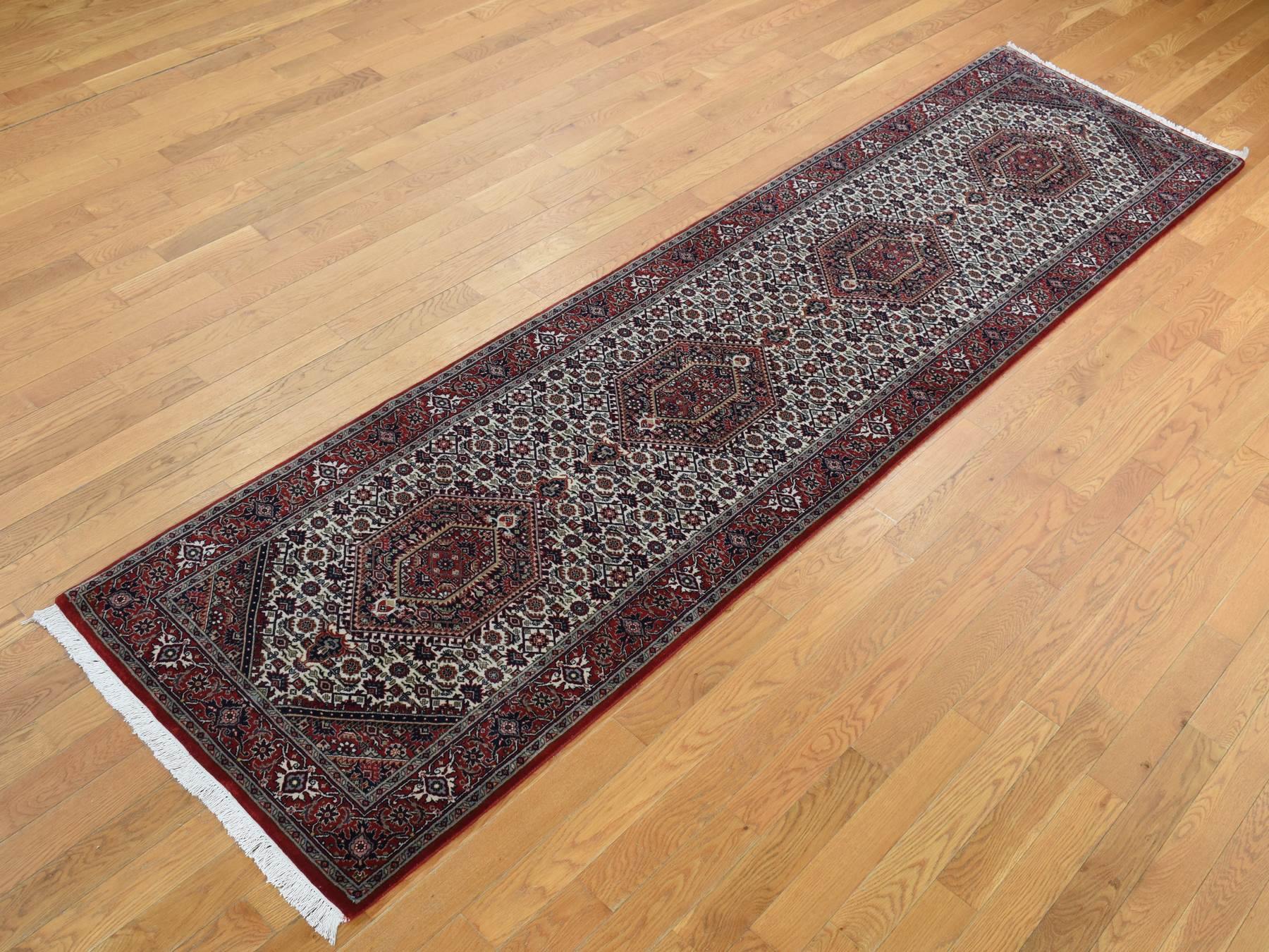 Fine Oriental hand-knotted wool runner in Ivory & Red, 2'9" x 11'4" — SKU O087728 (view 3)