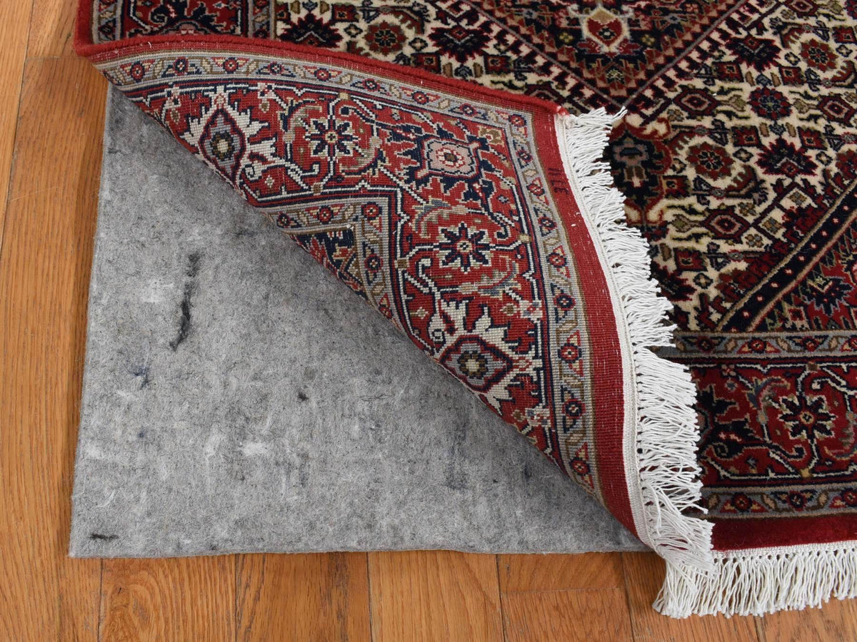 Fine Oriental hand-knotted wool runner in Ivory & Red, 2'9" x 11'4" — SKU O087728 (view 4)