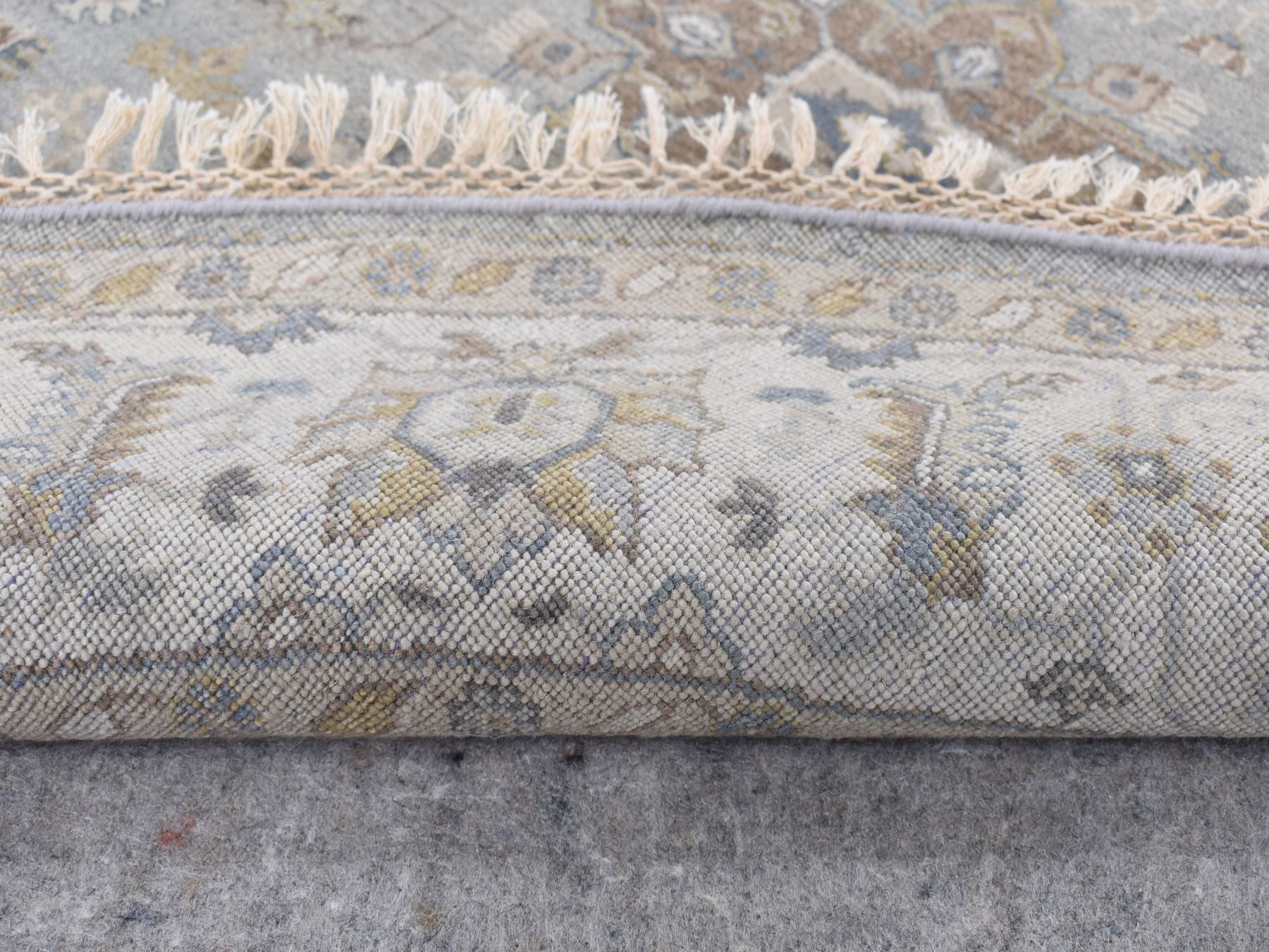 Heriz hand-knotted wool rug in Gray & Ivory, 8'1" x 8'1" — SKU O087737 (view 4)