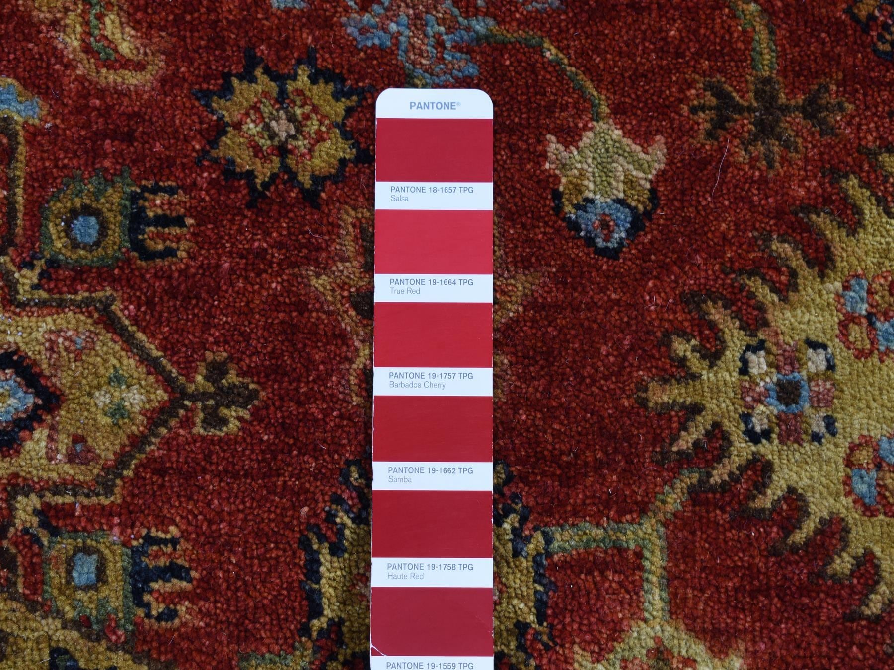 Heriz hand-knotted wool rug in Red & Gold, 9'10" x 9'10" — SKU O087740 (view 5)