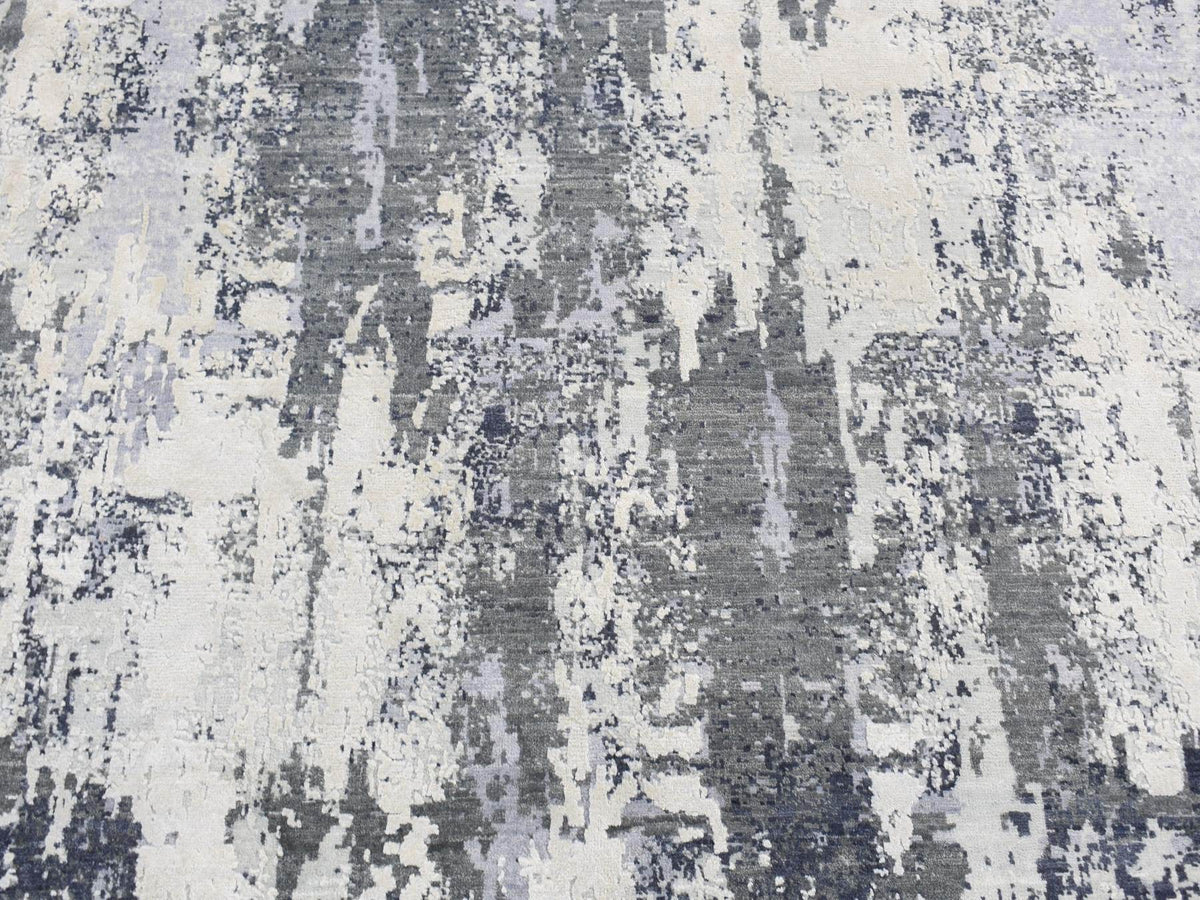 Modern / Contemporary hand-knotted wool/silk rug in Gray, 8'1" x 8'1" — SKU O087743 (view 6)