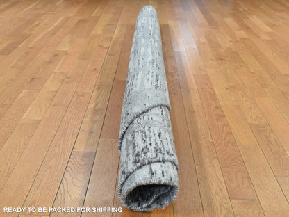 Modern / Contemporary hand-knotted wool rug in Gray, 8' x 8' — SKU O087745 (view 6)