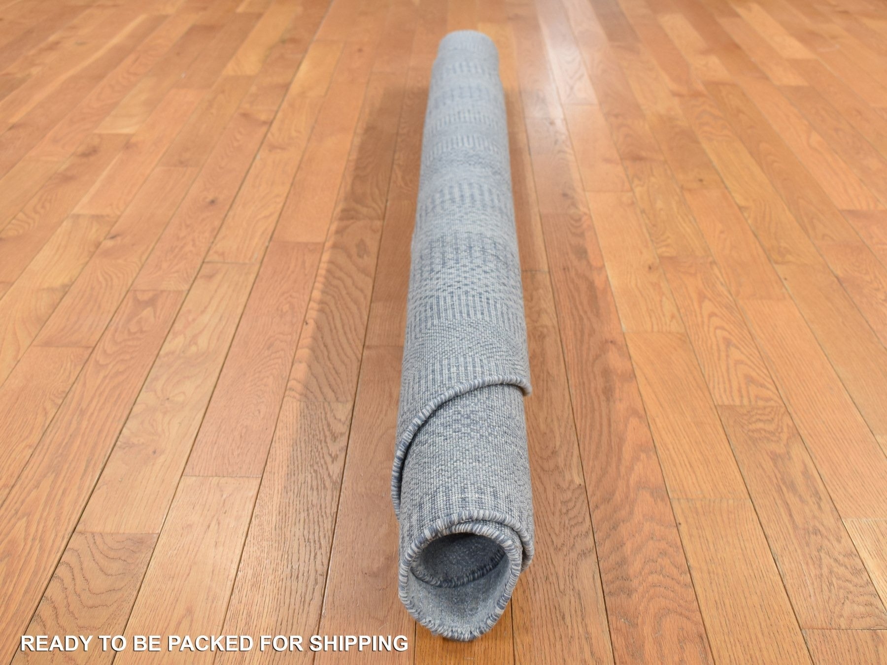 Modern / Contemporary hand-knotted wool rug in Gray, 8' x 8' — SKU O087746 (view 6)