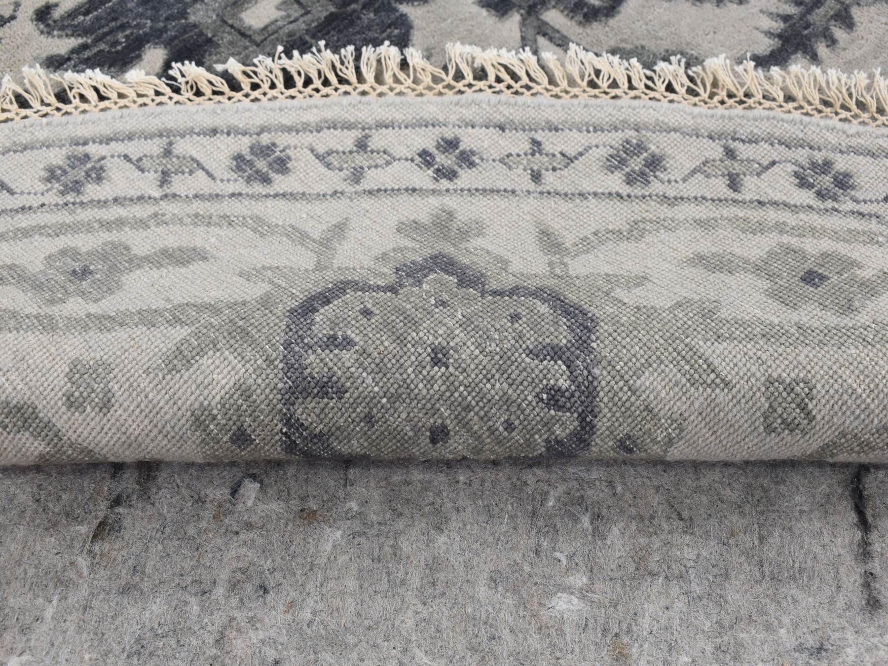 Heriz Heriz hand-knotted wool/silk rug in Gray, 10' x 10' — SKU O087747 (view 4)