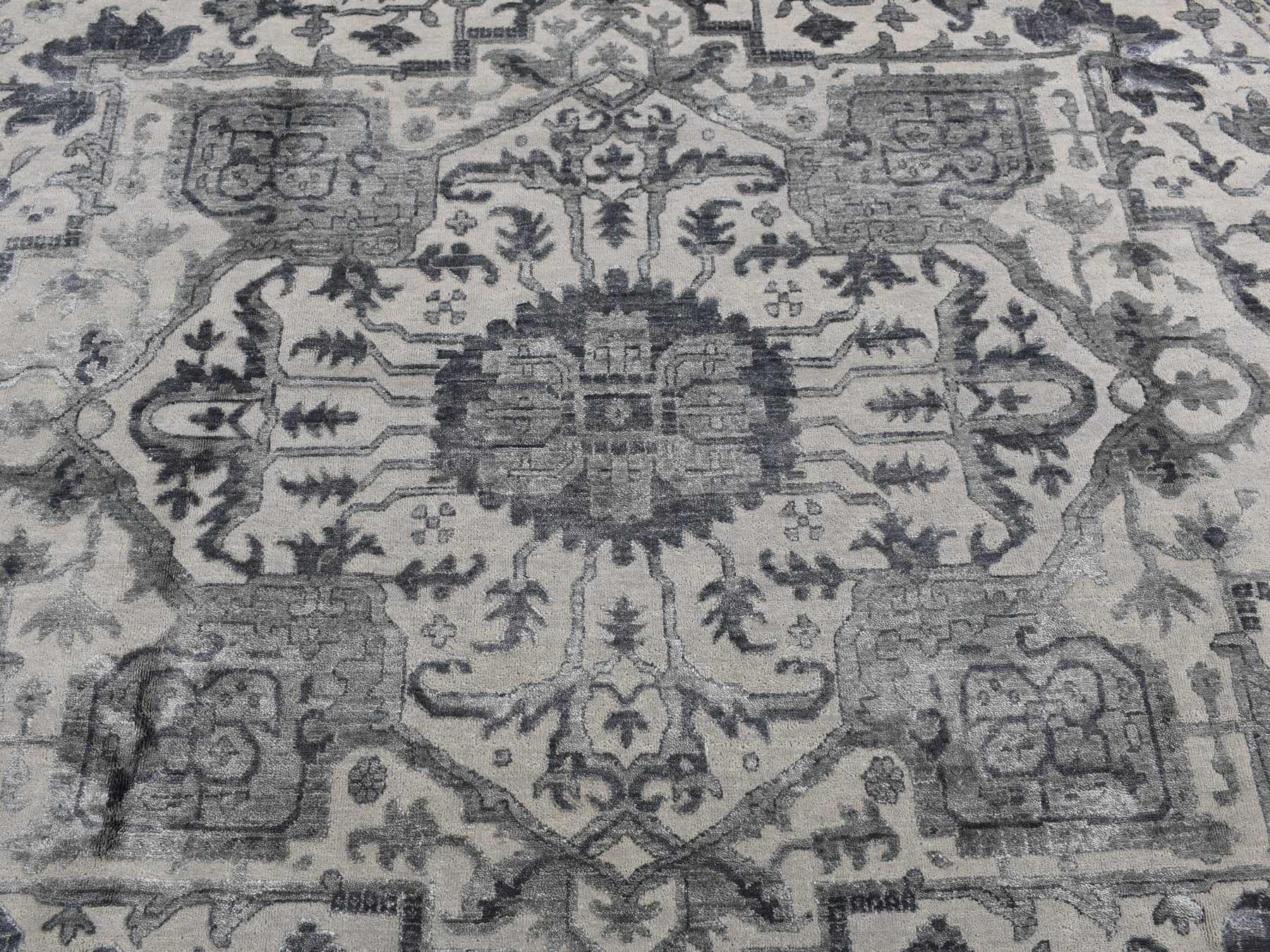 Heriz Heriz hand-knotted wool/silk rug in Gray, 10' x 10' — SKU O087747 (view 6)