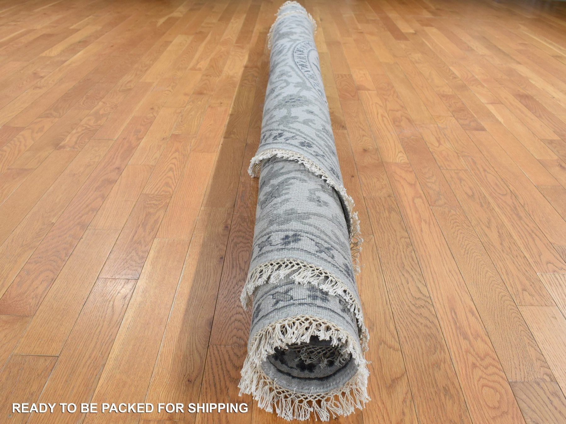 Heriz Heriz hand-knotted wool/silk rug in Gray, 10' x 10' — SKU O087747 (view 7)