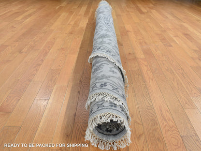 Heriz Heriz hand-knotted wool/silk rug in Gray, 10' x 10' — SKU O087747 (view 7)